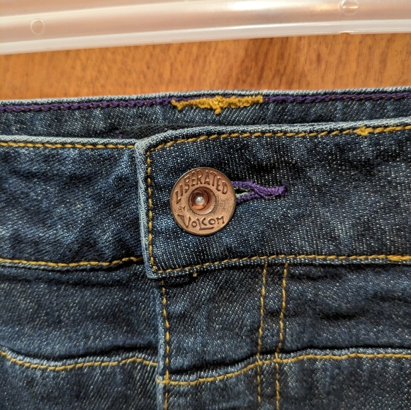 Volcom Brand Denim Mini Skirt Dark Wash Size 5 - Picture 5 of 5